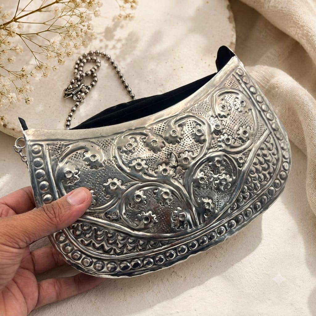 Premium quality sling bag