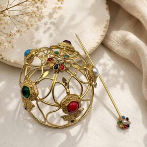 Elegant bun cage with matching pin