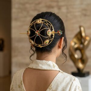 Premium bun cage with matching pin