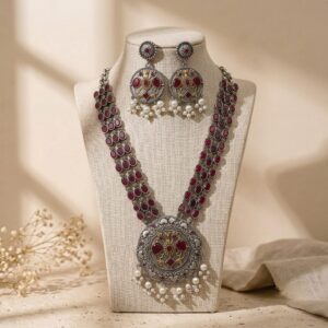 Long chain dual tone necklace