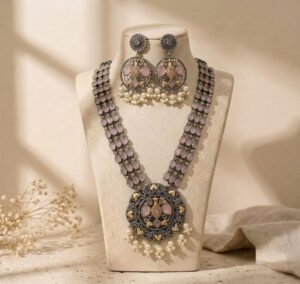 Long chain dual tone necklace