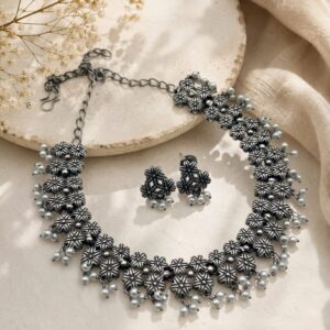Floral choker set with earrings