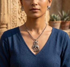 Replica western pendant set