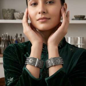 Different designed replica openable bangles