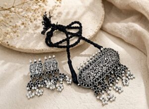 Premium stone choker set