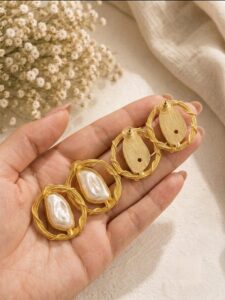 premium baroque studs