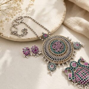 Dual tone long chain big pendant set