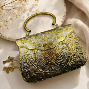 Dual tone clutch with sling