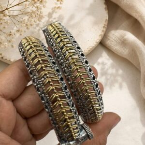 Elegant dual tone kada
