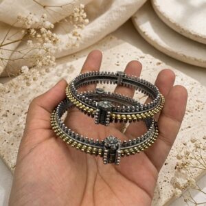 Dual tone beautiful openable kada