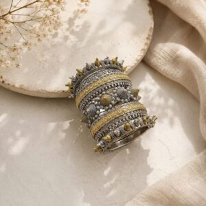 Dual tone 5 pc bangles