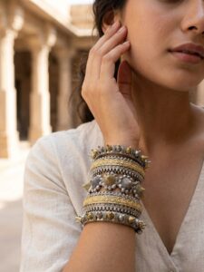 Dual tone 5 pc bangles