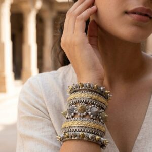 Dual tone 5 pc bangles
