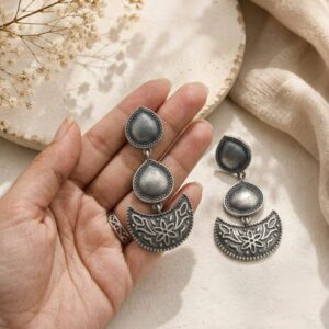 premium silver dusk earrings