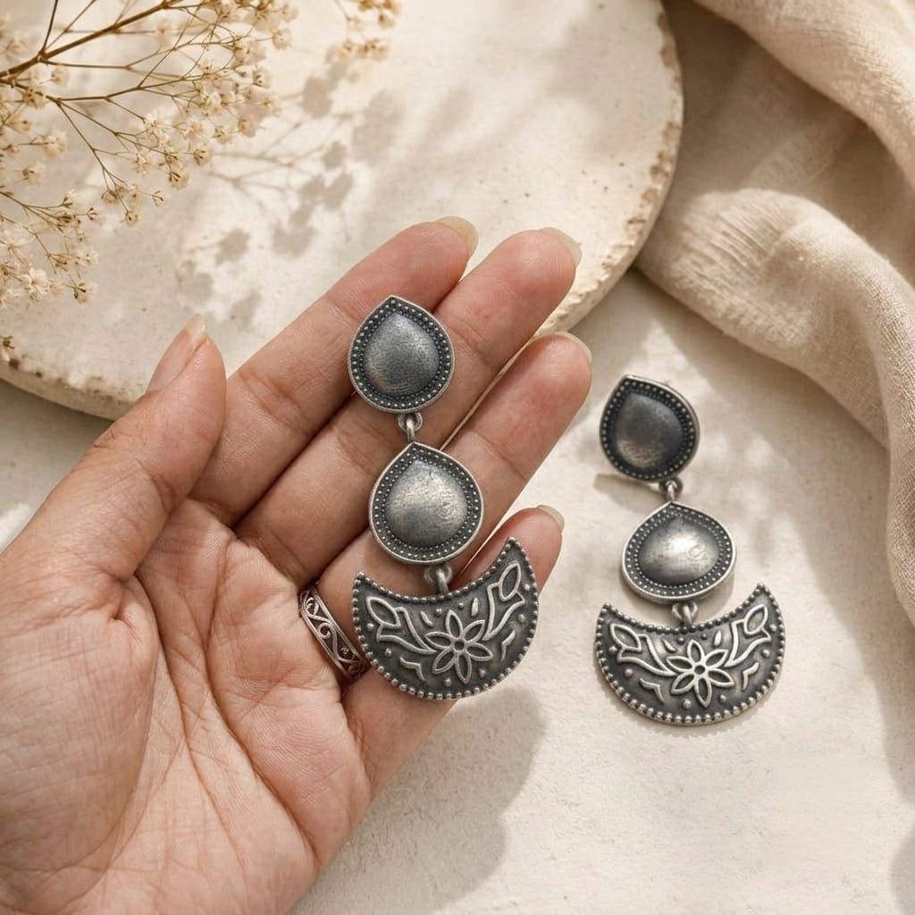 premium silver dusk earrings