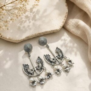 Lightweight Peacock Earring