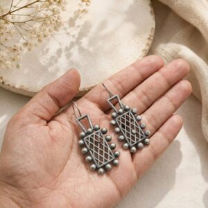 Grid Hook Studs