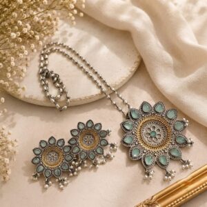 Dual tone floral designed pendant set