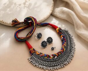 Thread ghughroo choker set