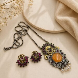 dual tone chain pendant set