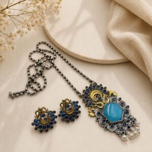dual tone chain pendant set
